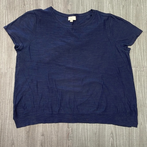 LOFT Navy Crew Neck Short Sleeved Top - Women’s Size XL - Picture 3 of 10